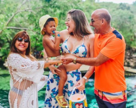 Monique Salum with her parents Widimark and Mara in Mexico in 2021 for a family trip.